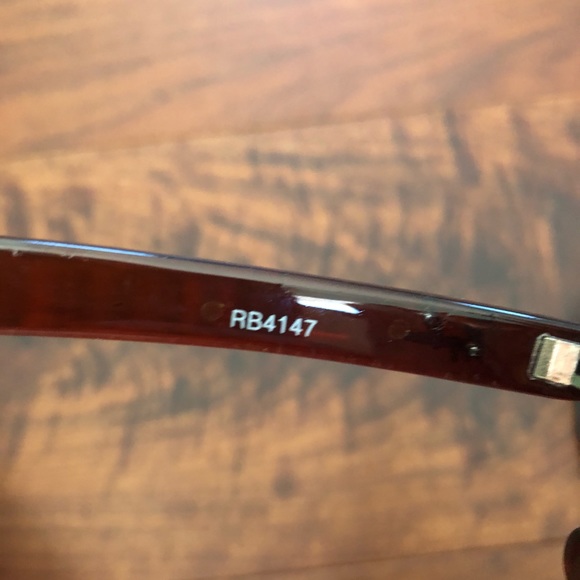 Ray-Ban RB4147 Glasses and Case - Picture 5 of 6